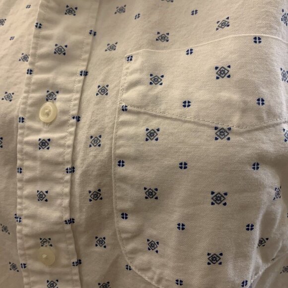 American Eagle. Size Small. Cotton Long Sleeve 1 Pocket Button Up Shirt. B64 - Picture 3 of 7
